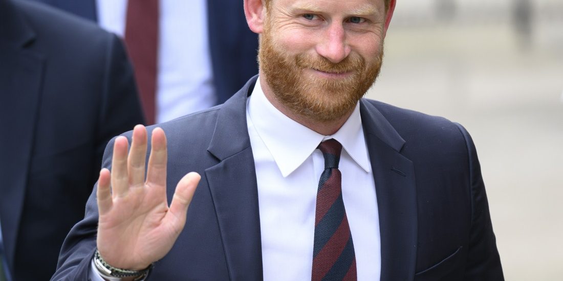 times:-how-dare-prince-harry-fly-to-shanghai-to-‘promote-greener-travel’
