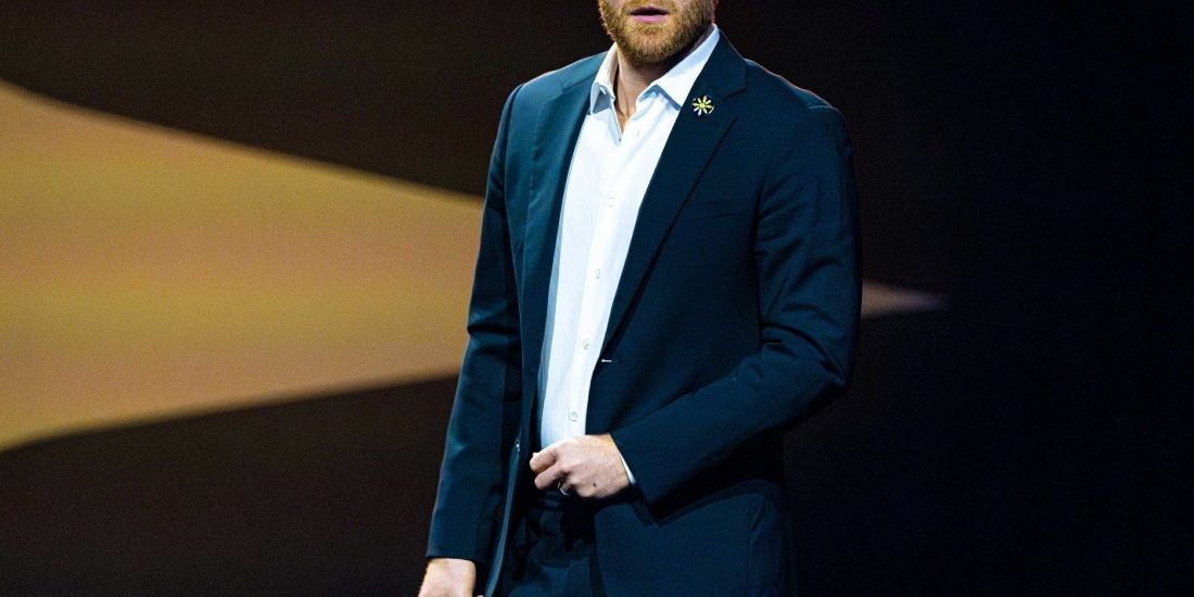 eden:-the-royals-are-furious-that-the-sussexes-even-considered-changing-their-name!