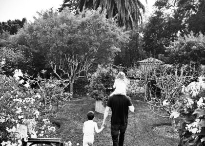 mail:-prince-harry-hopes-his-father-‘realizes-what-he’s-missing’-by-posting-family-pics