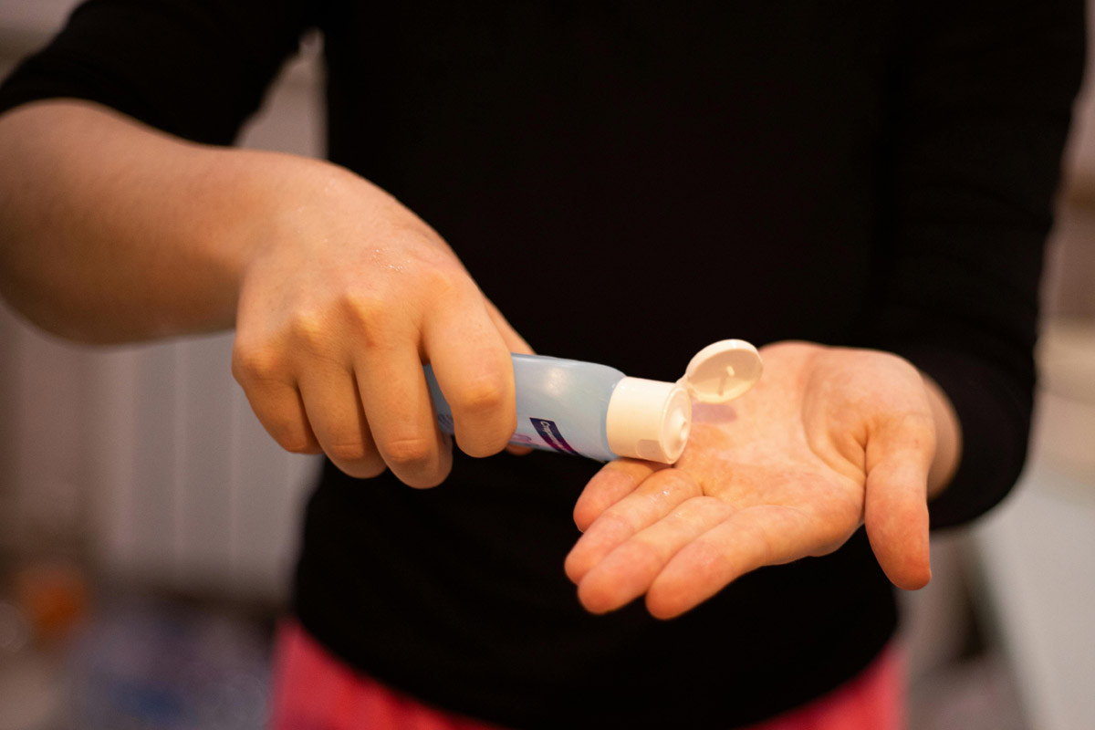 should-you-use-hand-sanitizer-in-an-airplane-bathroom-instead-of-water?
