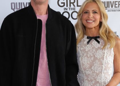 freddie-prinze-jr.-&-sarah-michelle-gellar-‘feel-like-chauffeurs’-over-the-summer