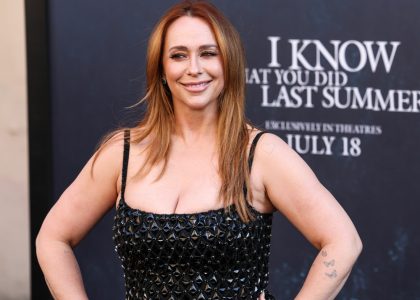 jennifer-love-hewitt-was-worried-what-people-would-say-about-her-now-vs.-at-18