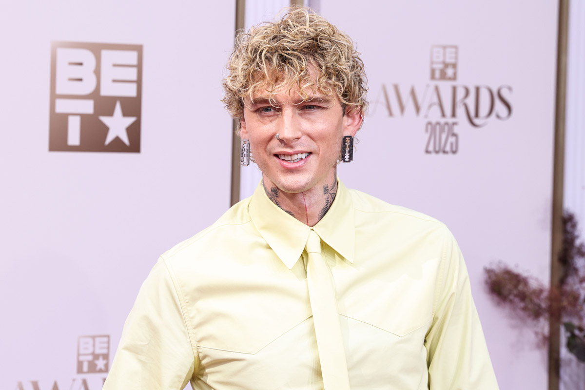 machine-gun-kelly-says-he-only-eats-solid-food-a-‘couple-of-times-a-week,’-loves-soup