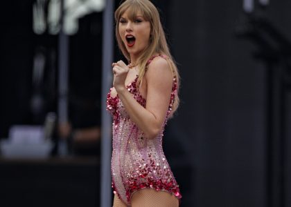 on-new-heights,-taylor-swift-announced-her-new-album-‘the-life-of-a-showgirl’