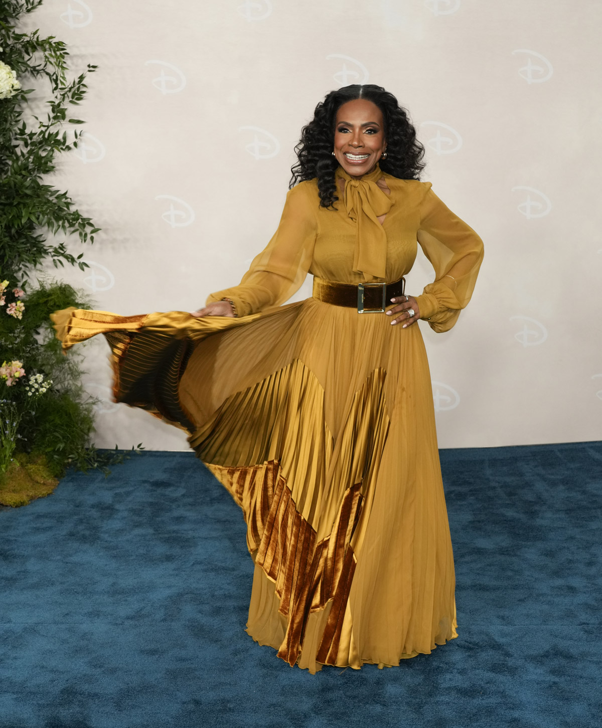 sheryl-lee-ralph-is-encouraging-people-over-50-to-get-vaccinated-for-shingles