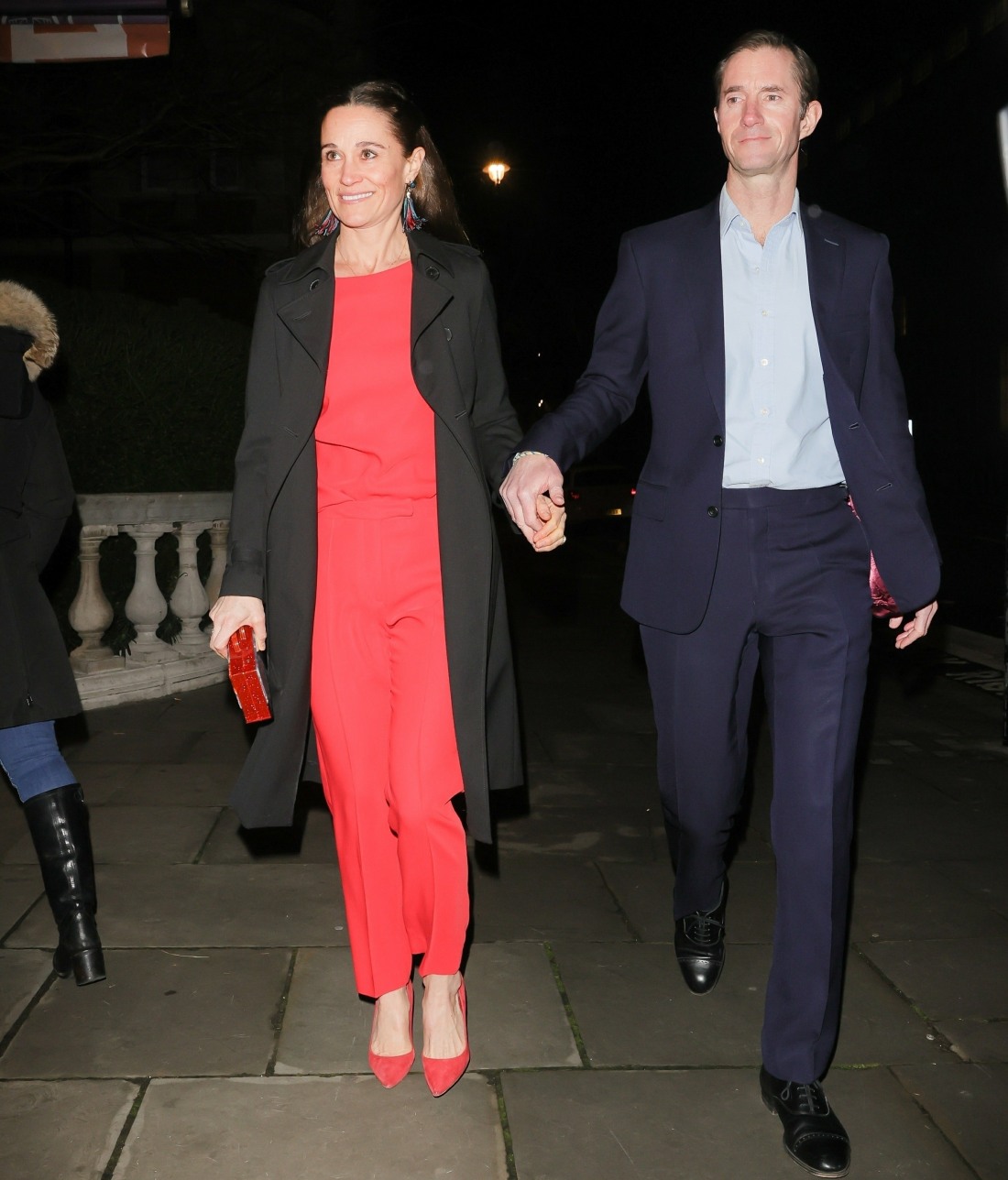 pippa-middleton-angered-her-neighbors-with-her-tacky-&-noisy-house-party