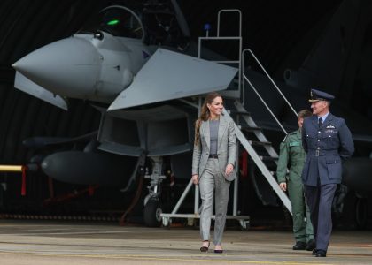 princess-(commodore)-kate-visited-an-raf-base-&-wore-a-bella-freud-suit
